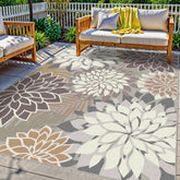Arenarug colorful 5x8 outdoor rug on patio with vibrant tones