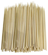 Chef Craft 600-pack thin bamboo skewers, 6-inch, ideal for grilling and easy serving.
