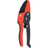 Corona RP 3230 ratchet pruner close-up showing ratcheting action for easier cuts