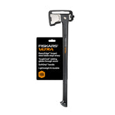 Fiskars Ultra Splitting Axe U32 blade close-up highlights RazorEdge for lasting sharpness.