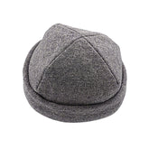 Frihed Woolwalk sauna hat front view highlights heat protection in stone gray.
