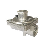 GRILLJOB regulator with 1/2in NPT inlet and outlet for precise gas flow.
