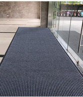 HappyBeeFlying Brush Step large mat with striped texture traps dirt at entry