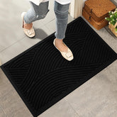 HIYARD absorbent front door mat captures moisture at the doorway.