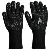 IGNISGUARD BBQ gloves demonstrate heat-resistance during high-heat grilling.