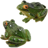 LUORNG simulation frog statue on a desk for lifelike desktop decor.