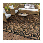 MontVoo outdoor rug 5x8 waterproof provides versatile coverage for patio and deck.