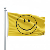 Shoe String King Smiley Face Flag 3x5, weather-ready for outdoor display
