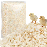 YIBOBO white poplar chick bedding flakes provide soft texture for newborn chicks.