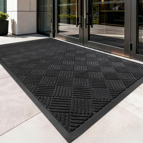 100pointONE front door mat diamond black grooved surface traps dirt and moisture.