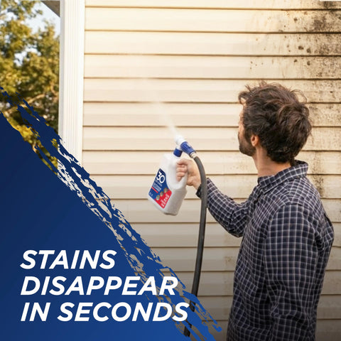 30 Seconds Outdoor Cleaner hose-off action reveals algae-free vinyl siding.