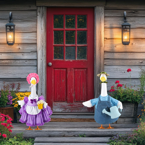 Abbylike durable fabric keeps goose outfit bright outdoors.