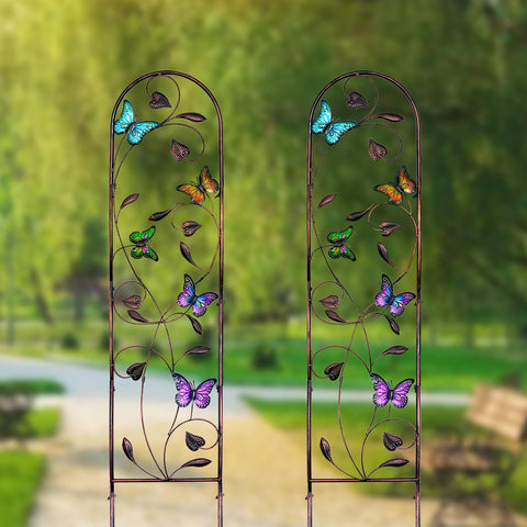aboxoo outdoor-decor-garden-divider creates subtle separation and visual interest.