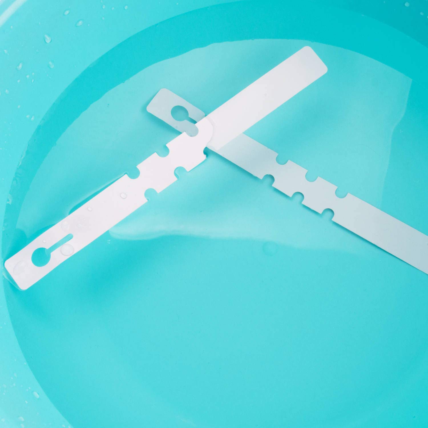 Acrux7 adjustable loop sizes fit different stems and branches with ease.