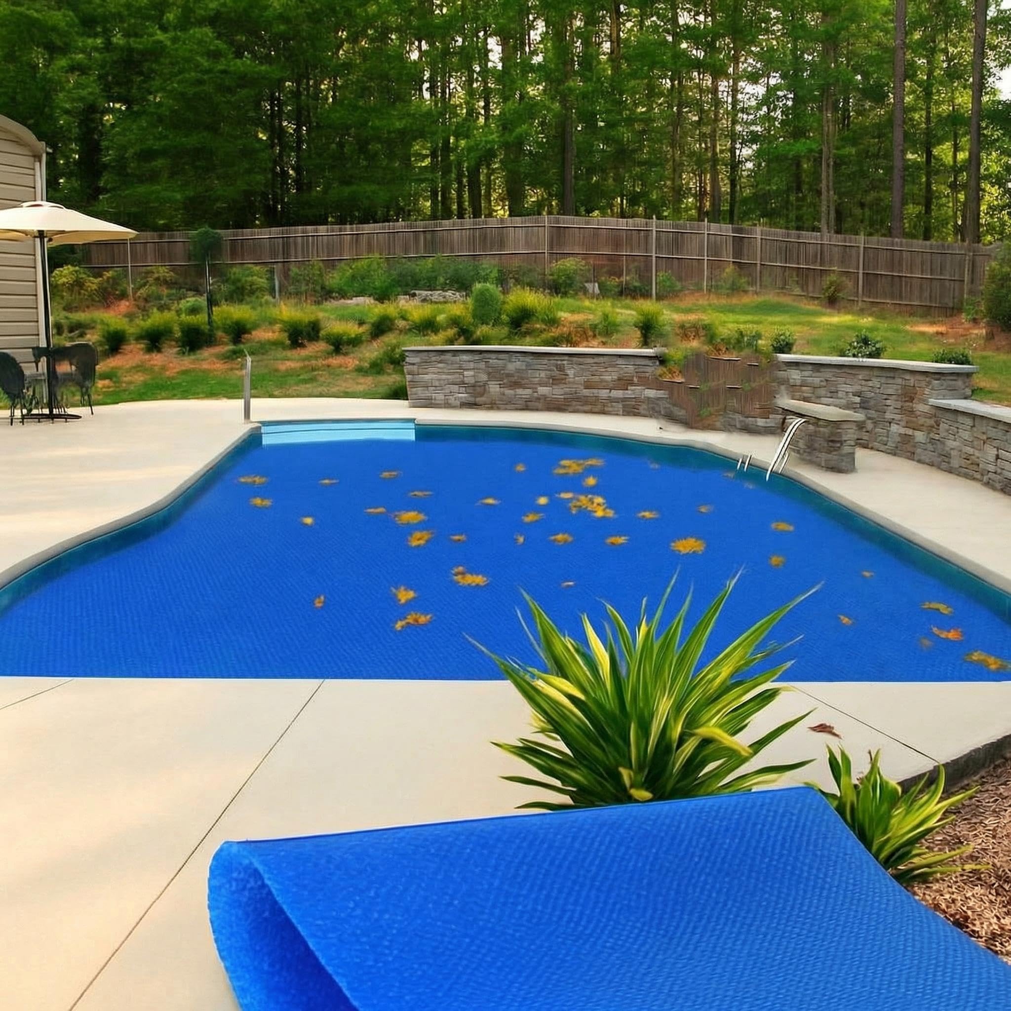 ActiveTrail solar pool cover 16x32 rectangle with heat-retention bubbles