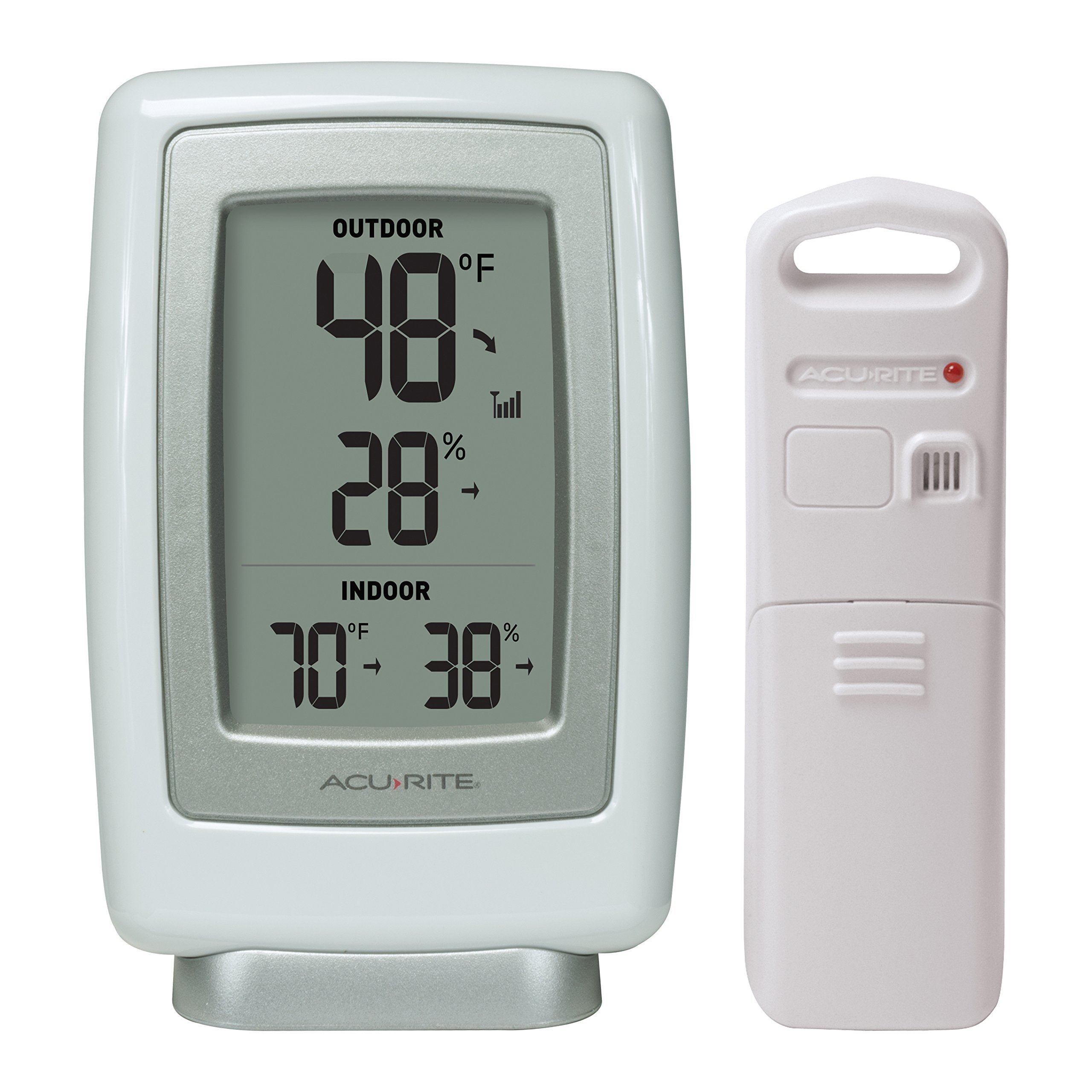 AcuRite 00611 indoor-outdoor thermometer display shows clear temperature readings.