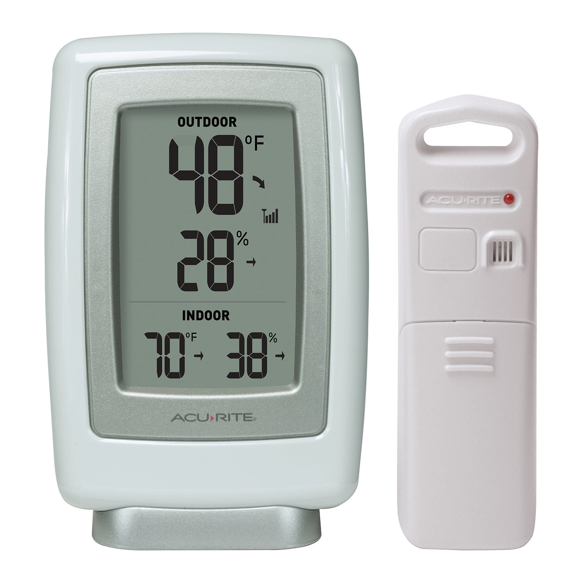 AcuRite 00611 indoor-outdoor thermometer display shows clear temperature readings.