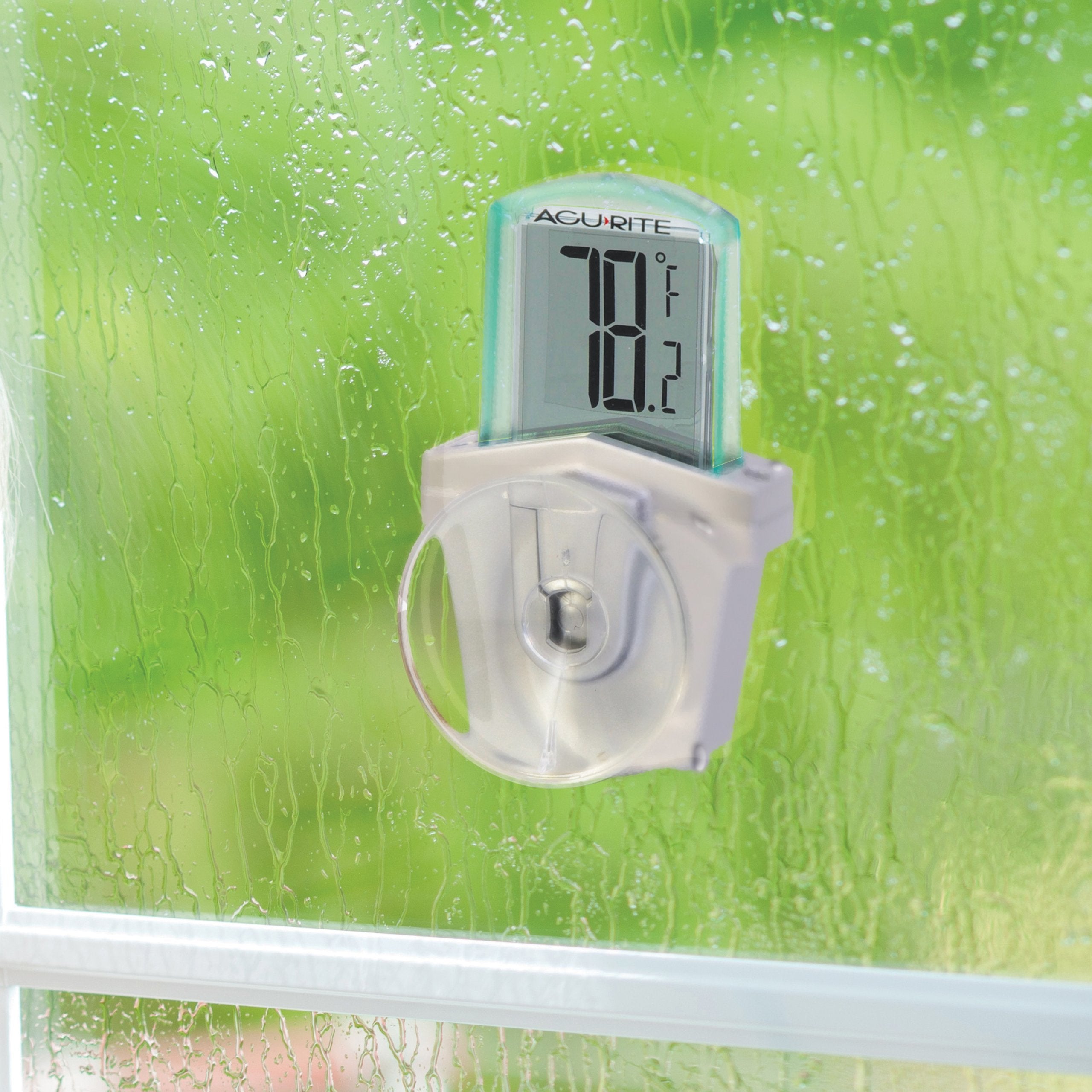 AcuRite 00799 window unit with suction mount for secure, easy placement