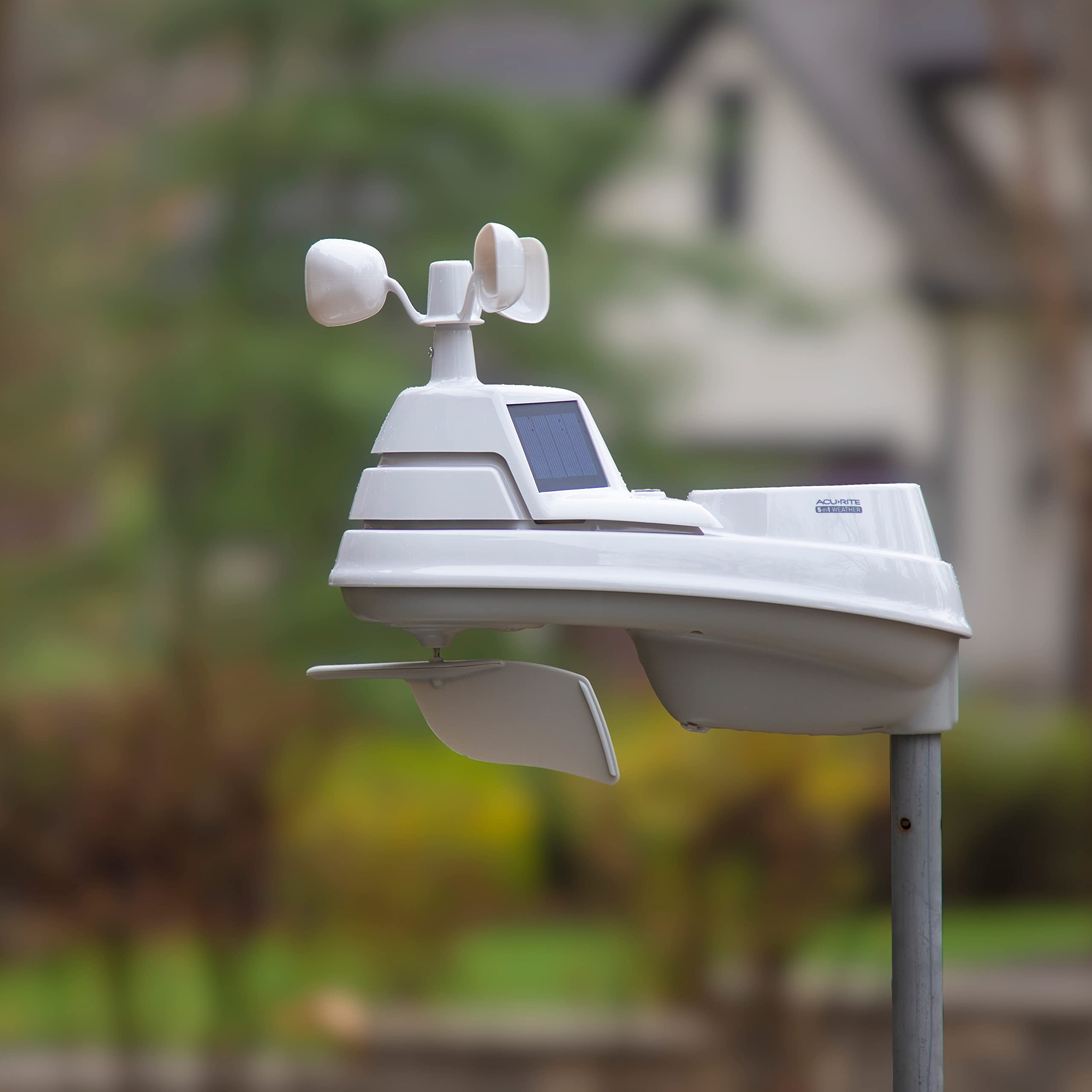 AcuRite Iris forecast view offers a 12-hour outlook for planning.