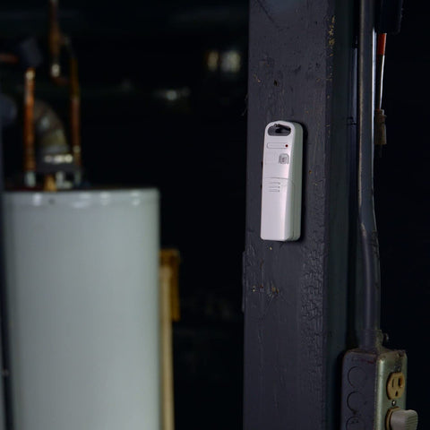 AcuRite programmable alarms alert you to changing conditions.