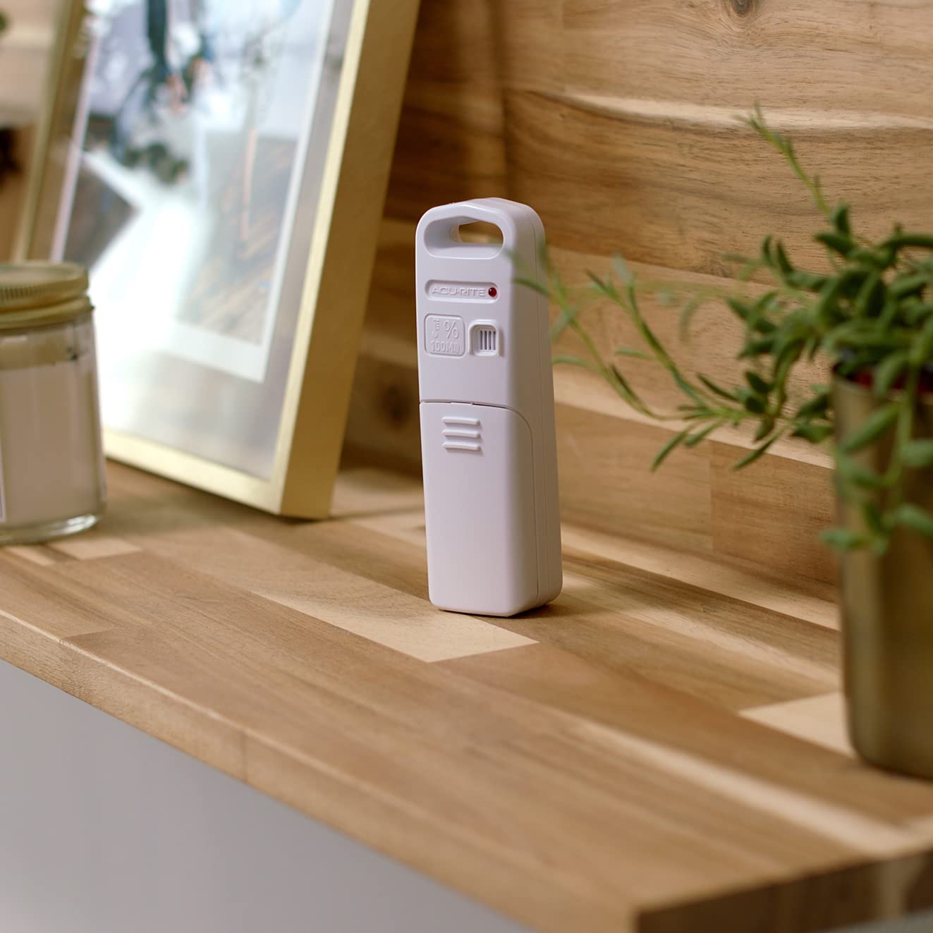 AcuRite temperature and humidity sensors deliver precise readings.