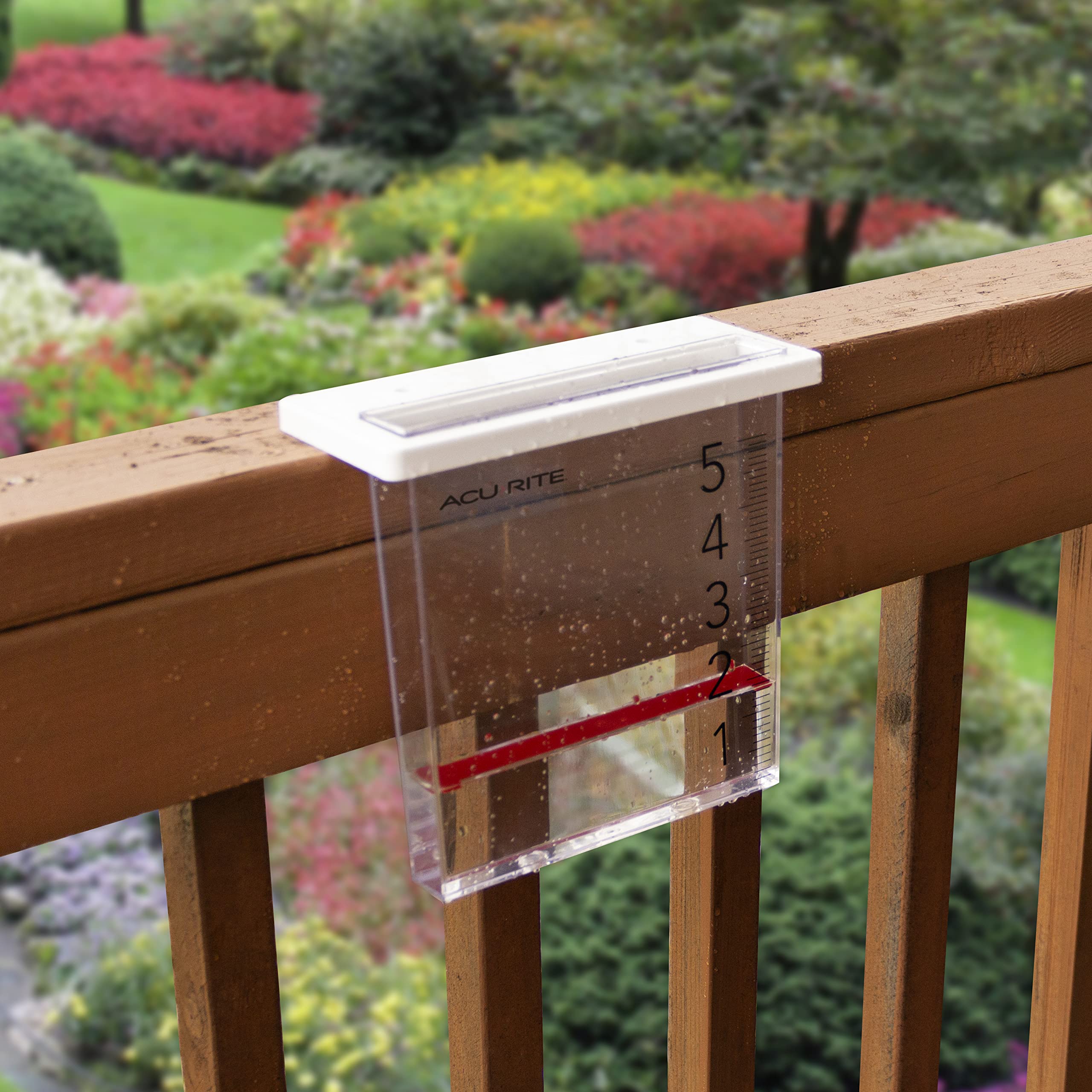 AcuRite Waterfall Rain Gauge scale with large numbers for quick visibility in any weather.