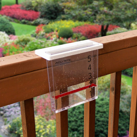 AcuRite Waterfall Rain Gauge scale with large numbers for quick visibility in any weather.