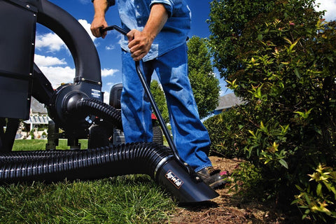 Agri-Fab remote hose has a steel handle for comfortable use.