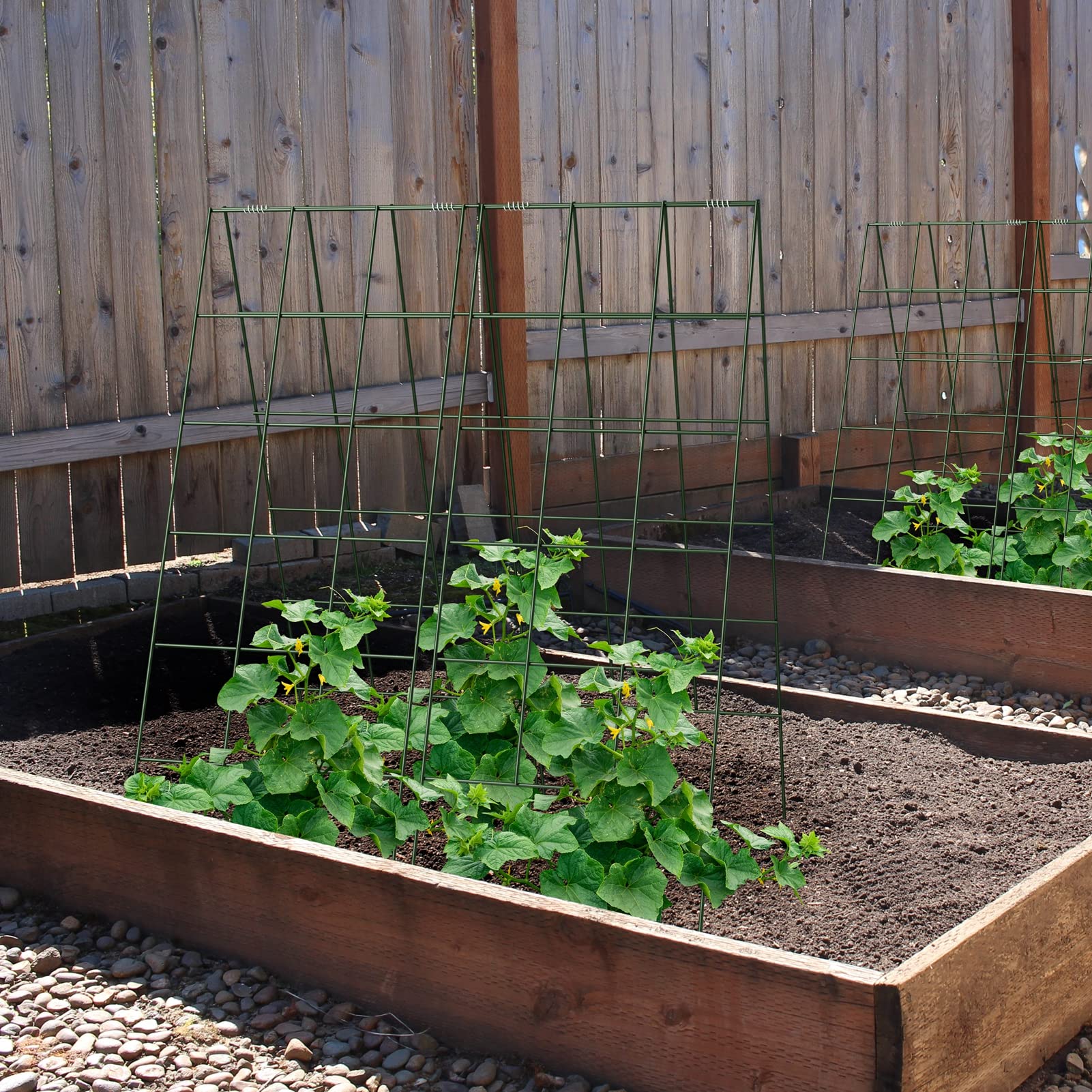 AGTEK powder-coated steel frame for durability in outdoor gardens