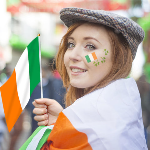 AhfuLife handheld Irish flag with an 11.8-inch pole for handheld cheering.