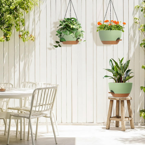 AHJZO weather-resistant plastic construction withstands outdoor conditions.