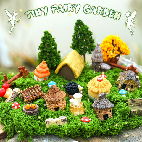 Ailefentene terrarium decor with houses and accents