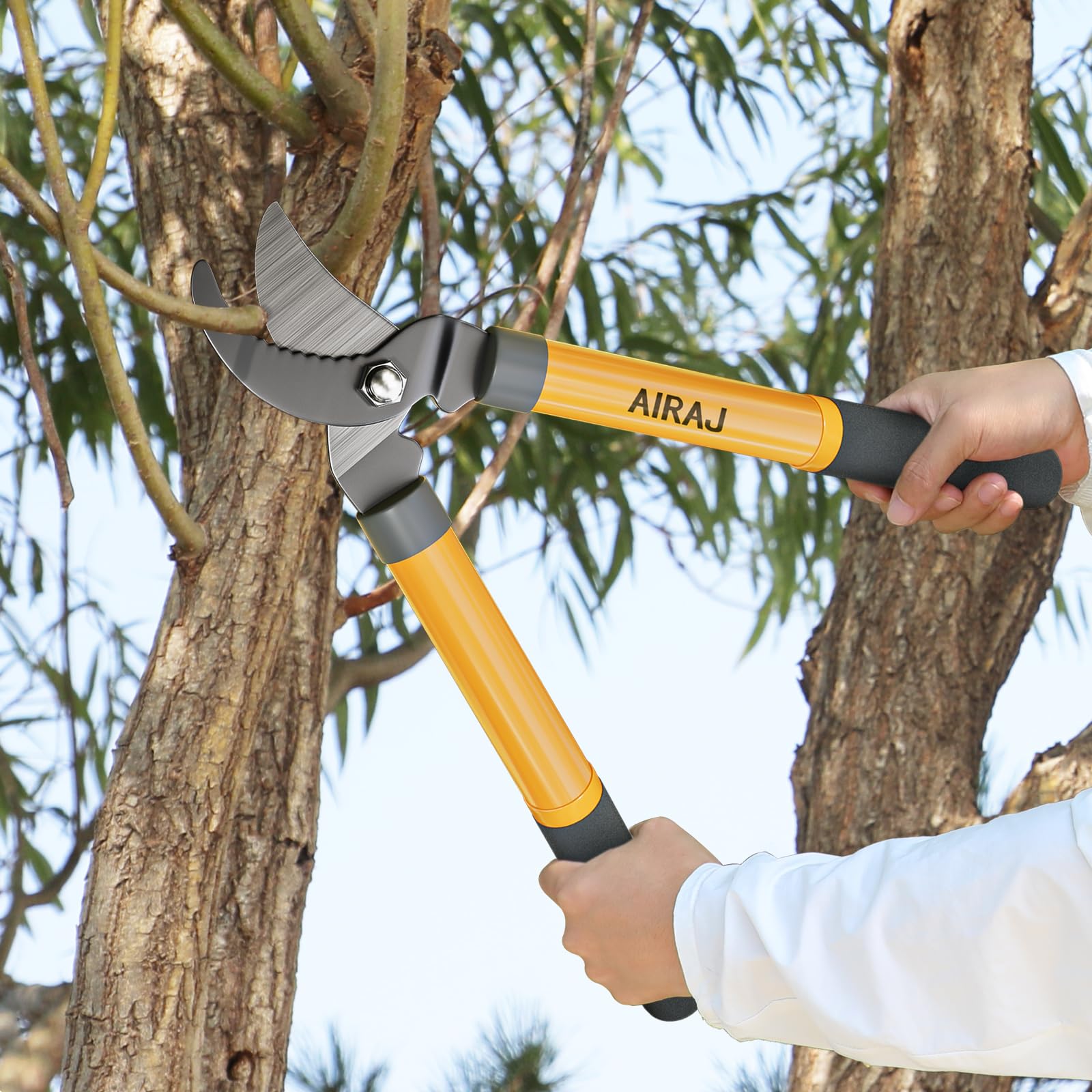 AIRAJ bypass loppers include a protective storage sheath for safety