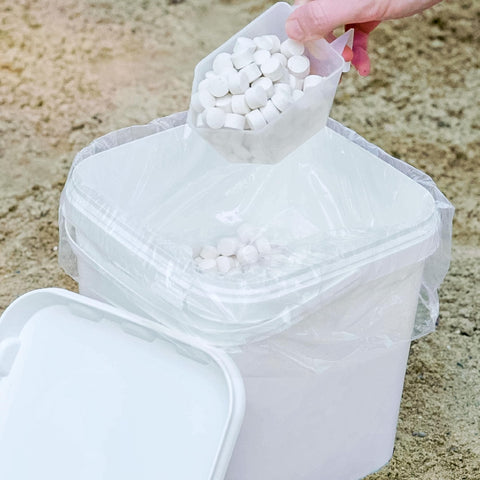 Airmax MuckAway odor-control action reduces pond smells around lakes.