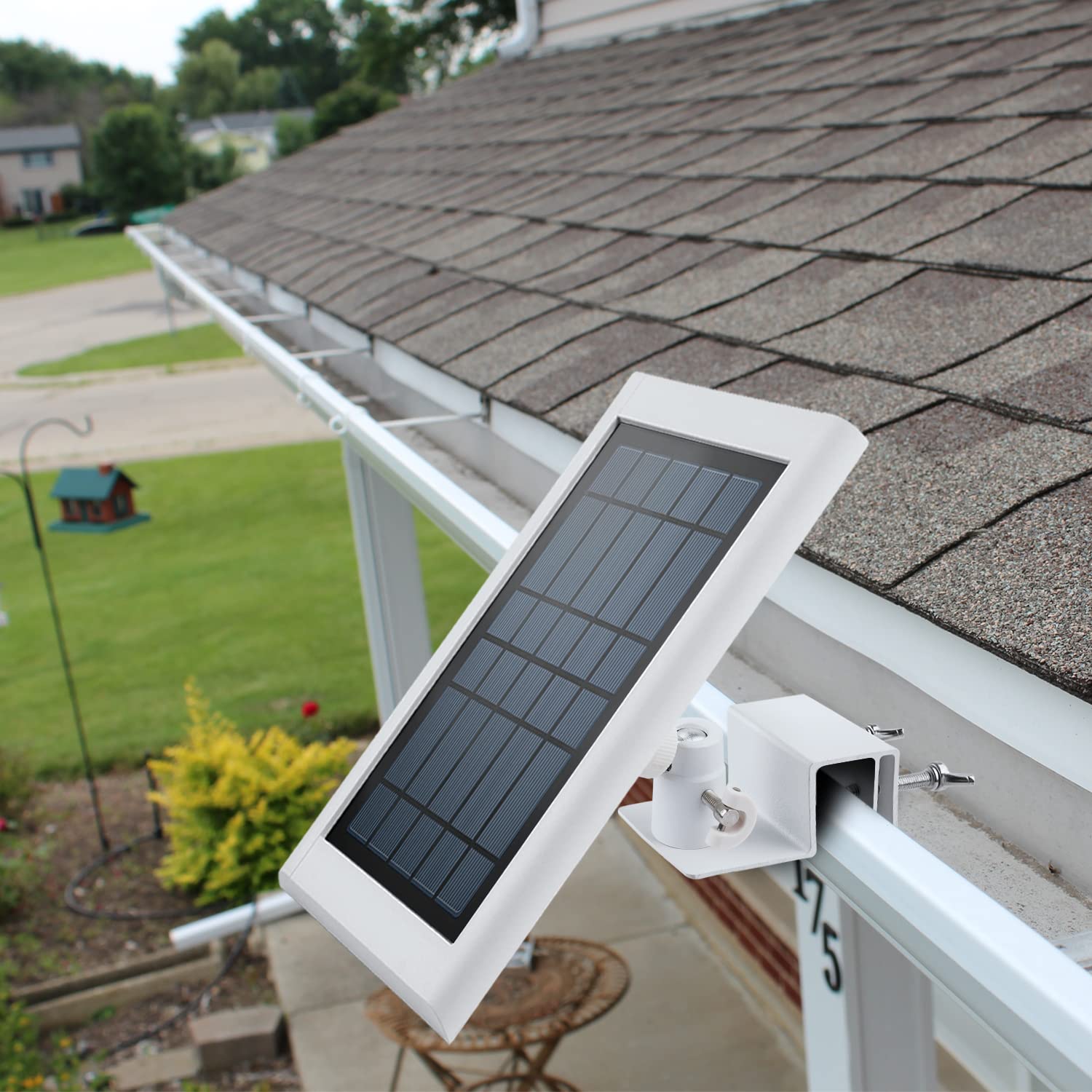 AlertCAM easy-install design requires no drilling or tools for quick setup.