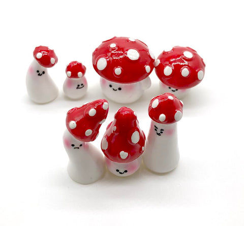 Aliotech fairy garden mushrooms as miniatures spark imagination in micro landscapes.
