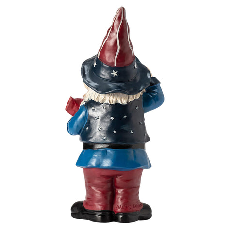 Alpine Corporation outdoor statue pairs well with Americana decor themes.