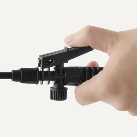 Amazon Basics Garden Sprayer ergonomic thumb trigger for comfortable spraying