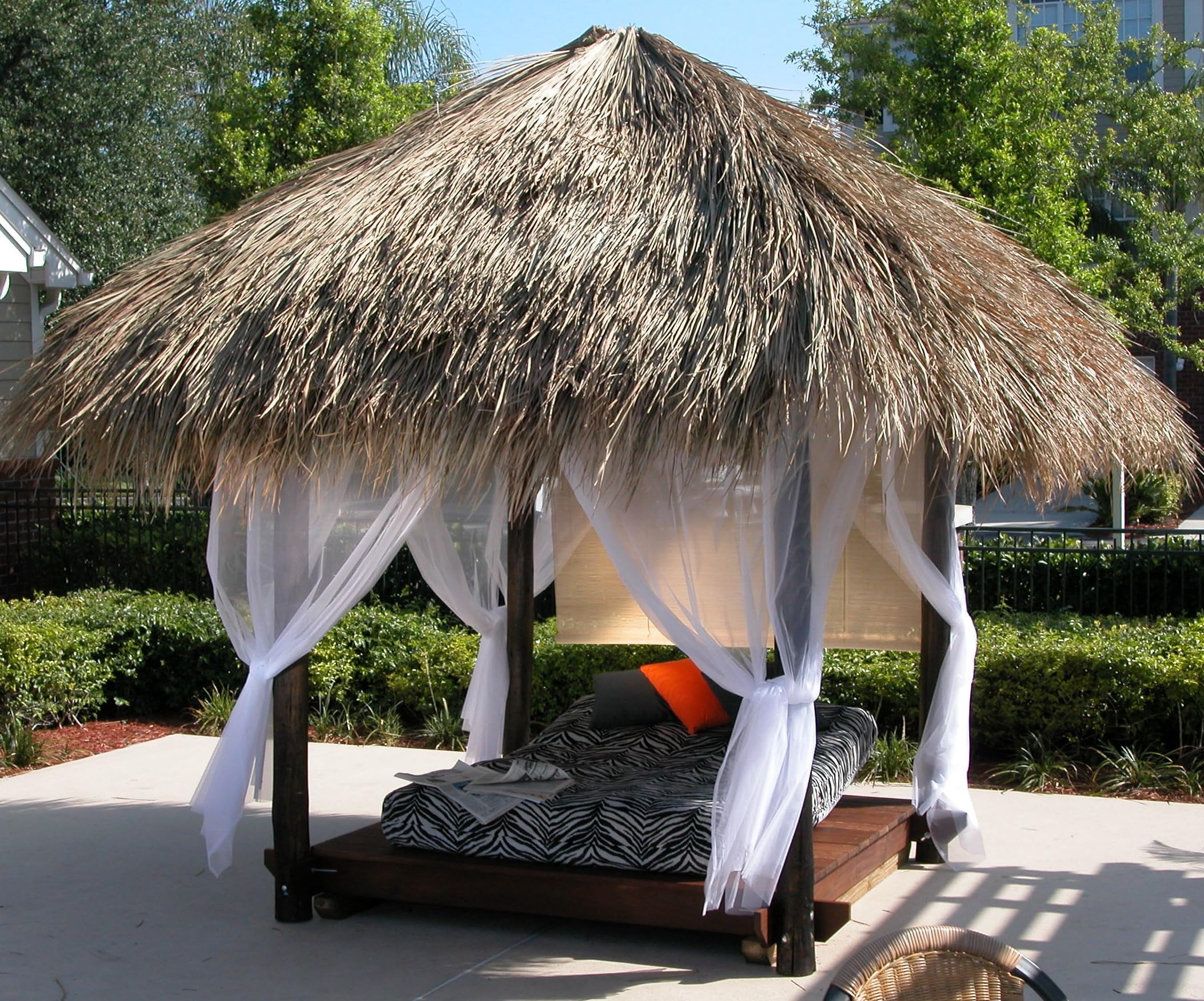 amaZulu Eco-Thatch close-up knots show quality underside detailing.