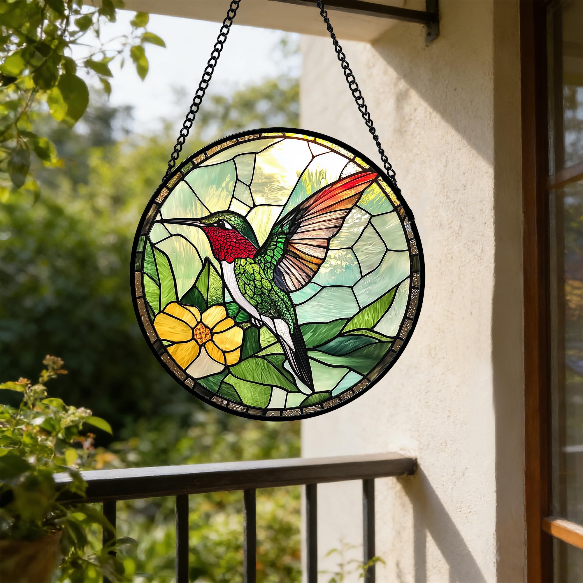 AMDERVEN durable metal frame keeps the suncatcher securely hung.
