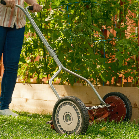 American Lawn Mower Company 1304-14 5-blade reel emphasizes precision trimming.