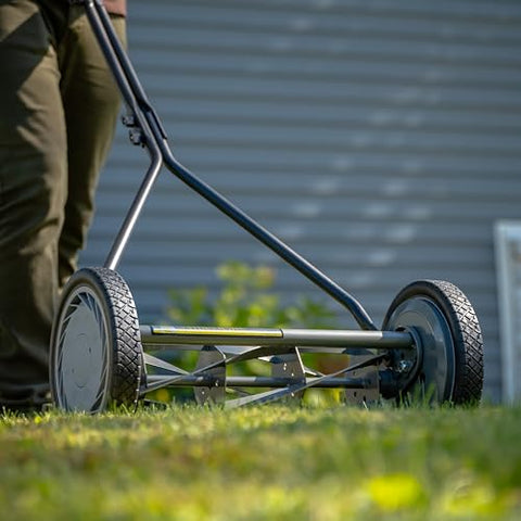 American Lawn Mower Company 1415-16 reel close-up demonstrates five-blade cutting action.