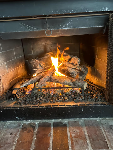Americangaslogs fits 18-24 inch fireplaces