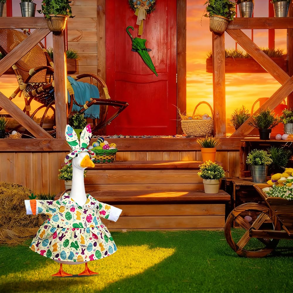 amiatalo Easter-eggs-print-detail embellishes the lawn display