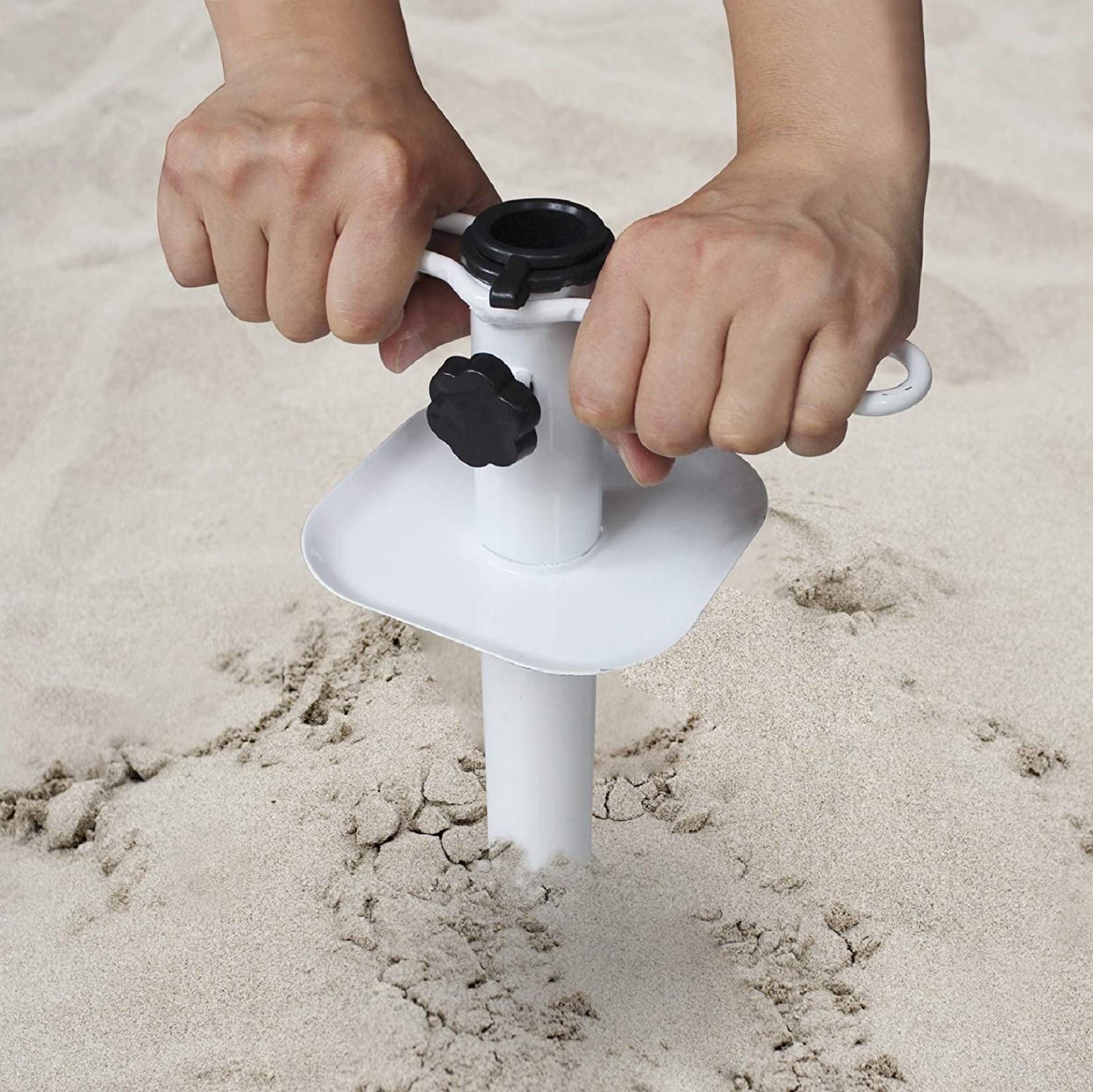 AMMSUN Heavy-Duty Metal Anchor demonstrates rugged construction resisting strong winds.
