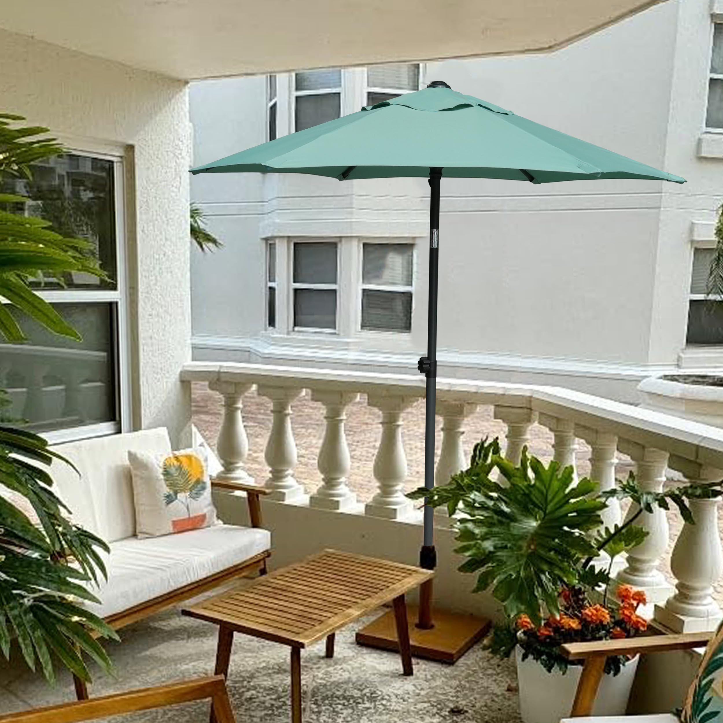 AMMSUN fade-resistant fabric blocks UV rays for all-weather outdoor use.