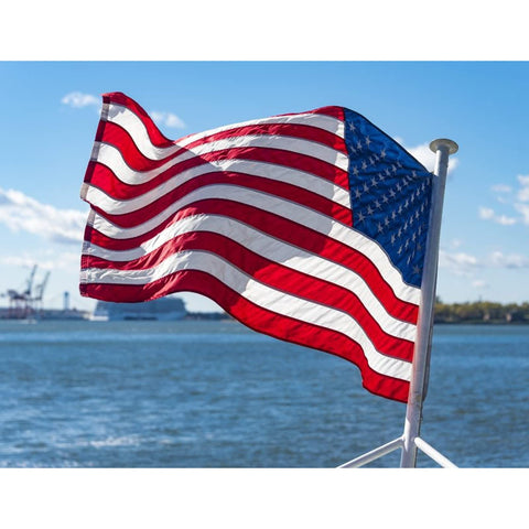 AMZFLAG bright colors stay vivid on boats and bikes.