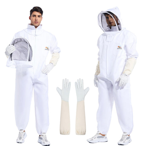 ANDES goatskin gloves paired with the suit provide secure hand protection.