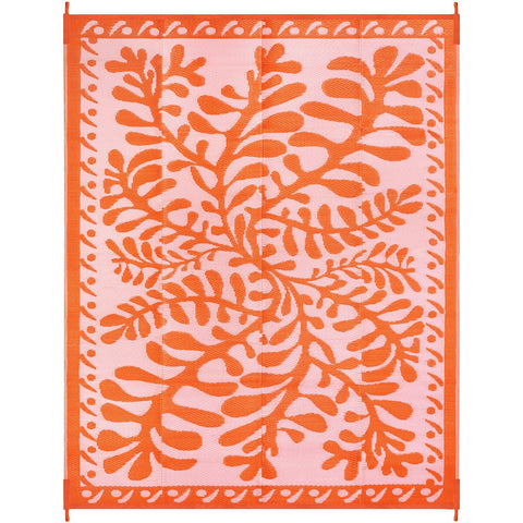 Anidaroel outdoor rug ideal for beach days and picnics.