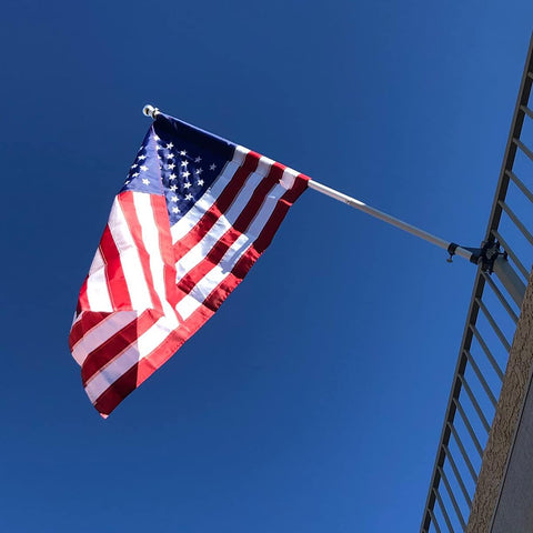 ANISUN Fivepine secure outdoor flag display on rails
